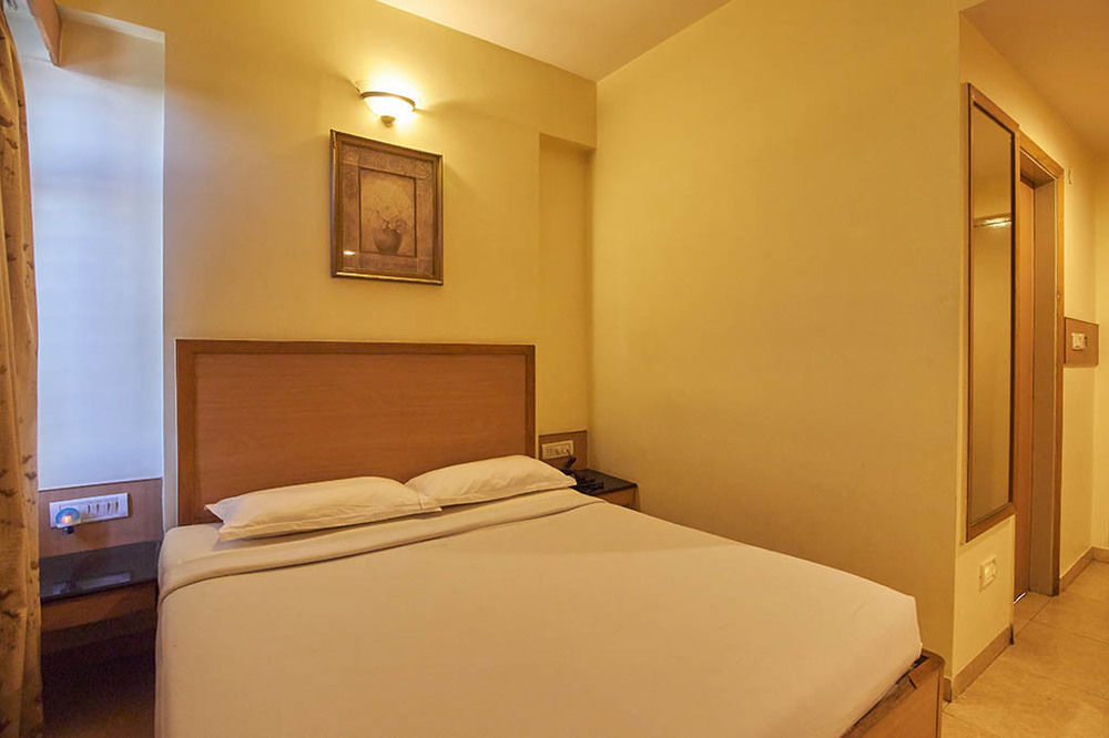 Hotel Roopa Mysore Exterior photo